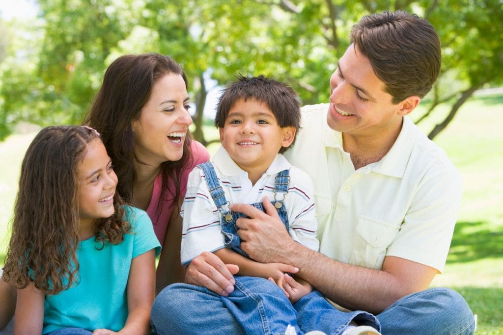 familia-en-parque2-1024x683-1
